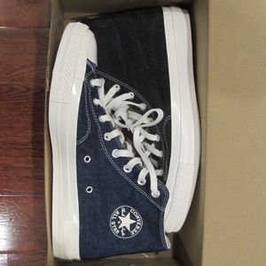 NEW: Converse Men’s 10.5